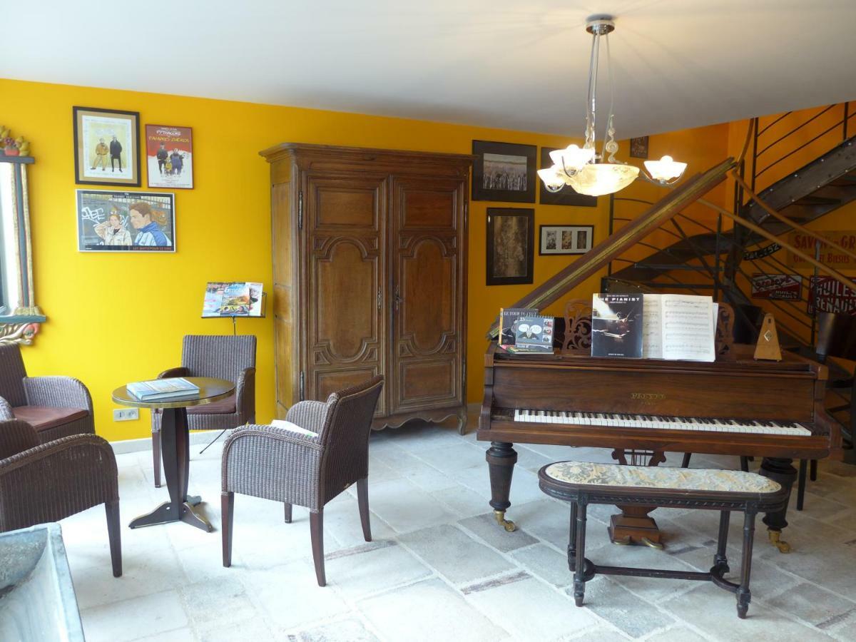 Отель Le Piano Biesles Экстерьер фото